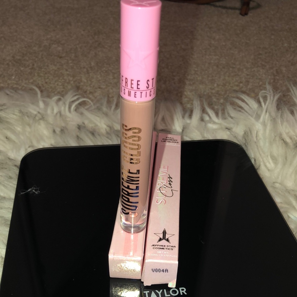 Jeffree star full size color is Blow My Candles